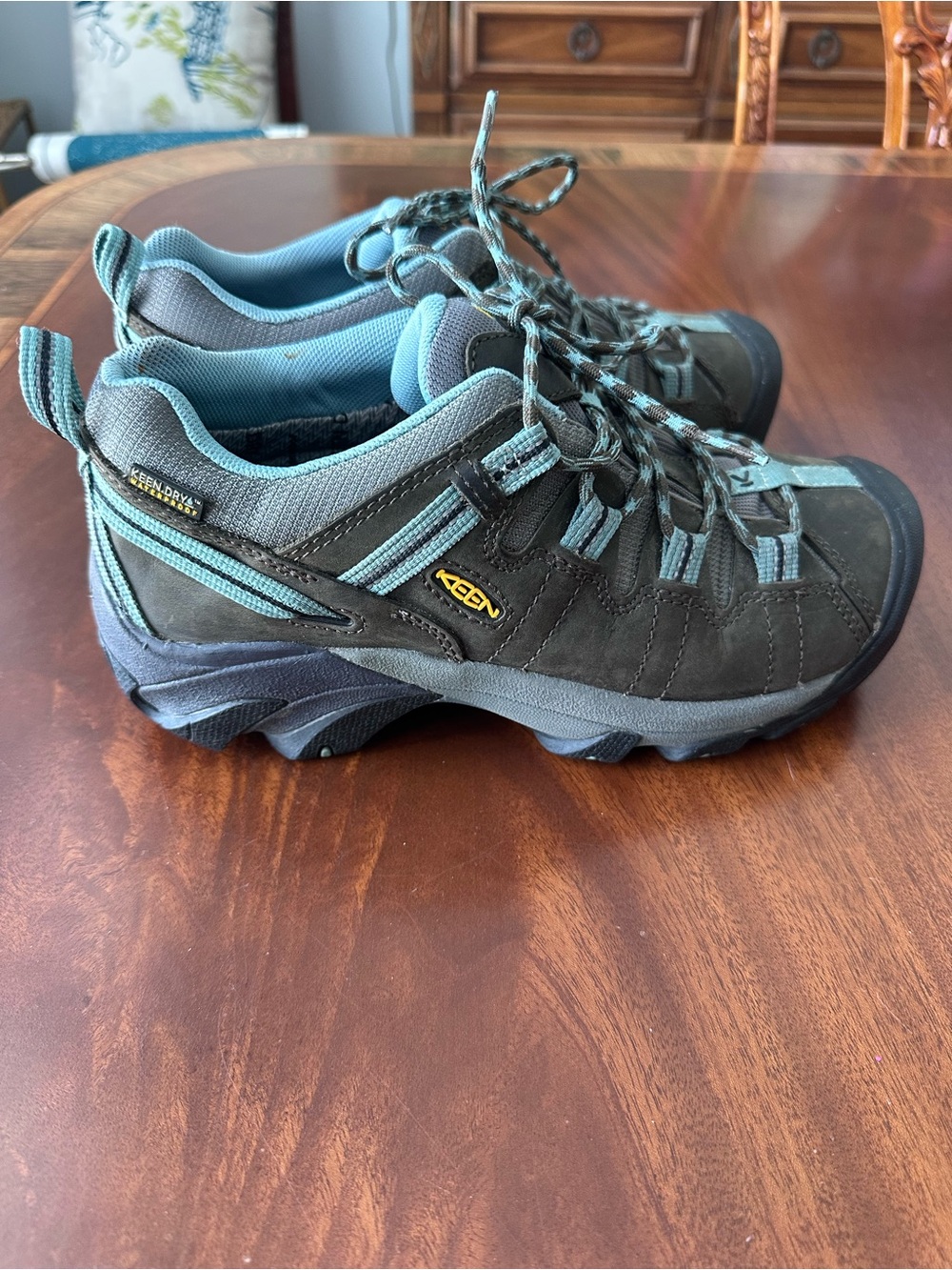 KEEN Women's Targhee II hiking shoes size 8.5 olive/blue - Picture 5 of 8